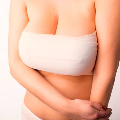 Experto en cirugía plástica en Bogotá para mamoplastia de aumento